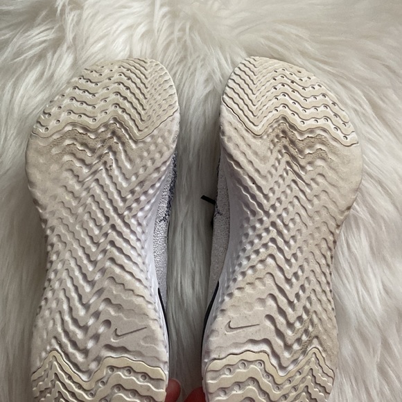 Nike react women’s running shoes - Picture 4 of 4